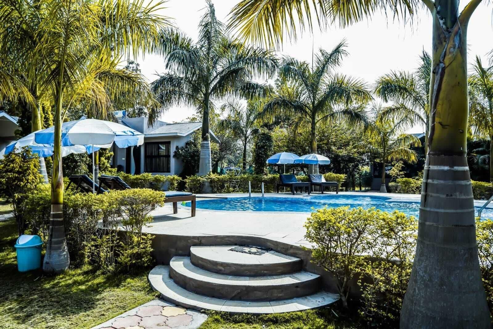 Vista Piscina Kingfisher resorts