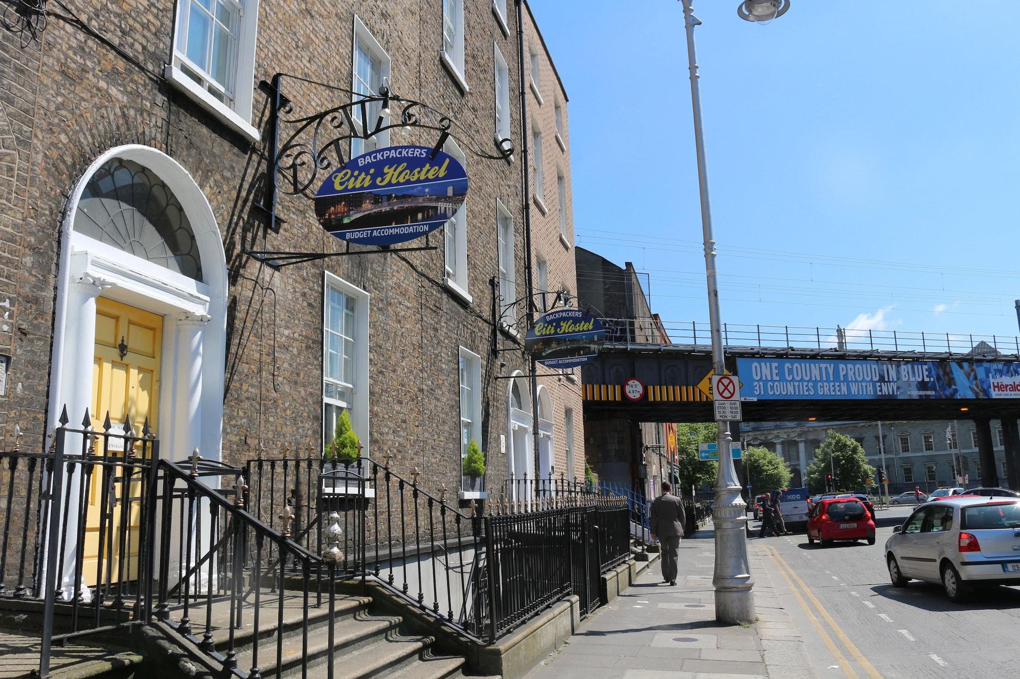 Varios Backpackers Citi Hostel