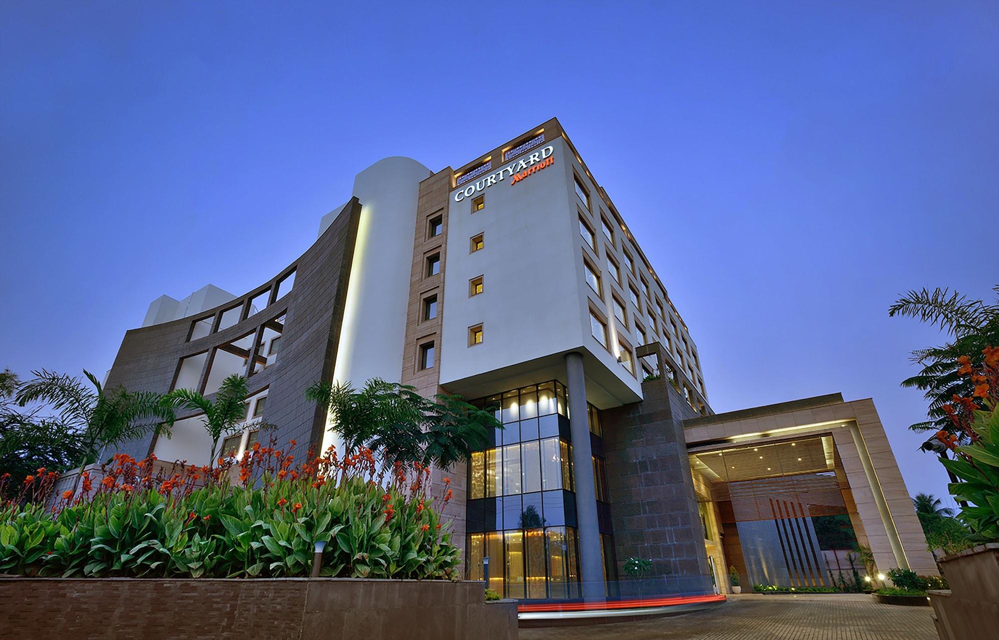 Vista Exterior Courtyard by Marriott Raipur