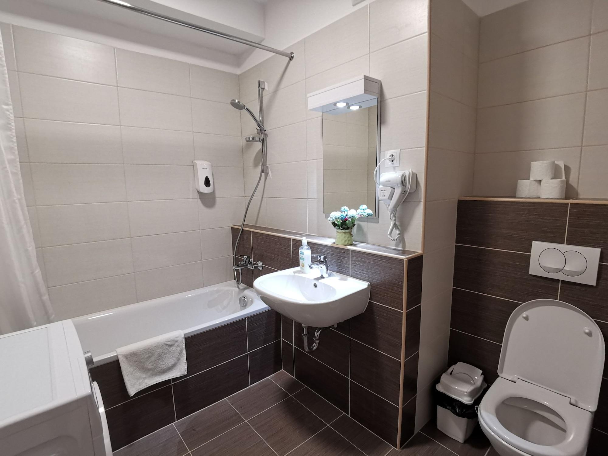 Equipamiento de Habitación Corvin Holiday Apartment Hotel