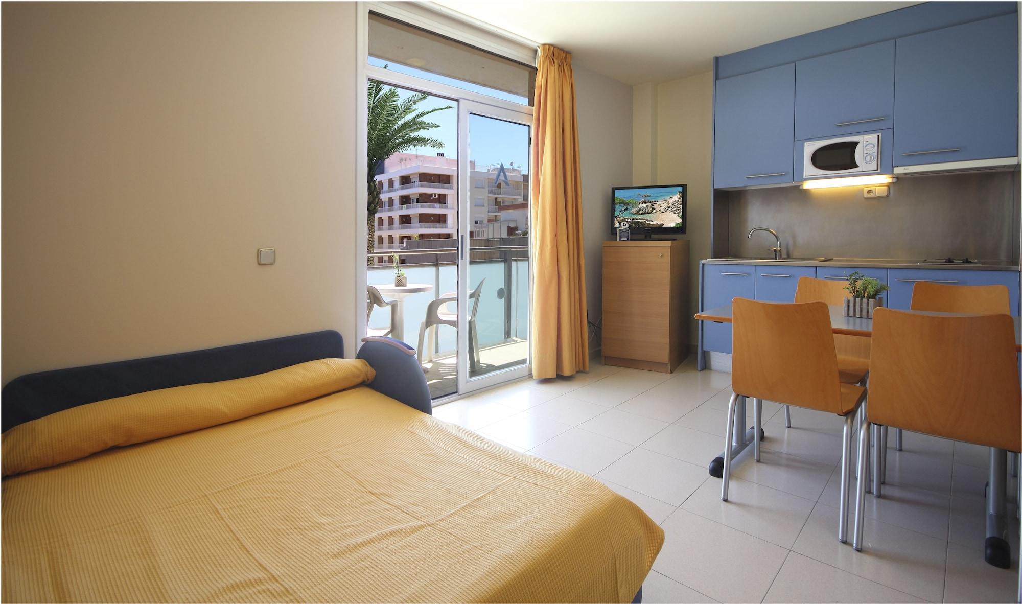 Equipamiento de Habitación AQUA Hotel Nostre Mar Apartaments