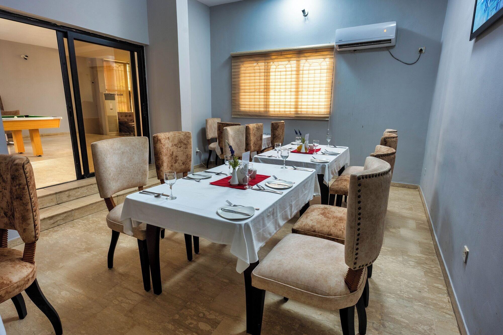 Restaurant All Seasons Hotel Owerri