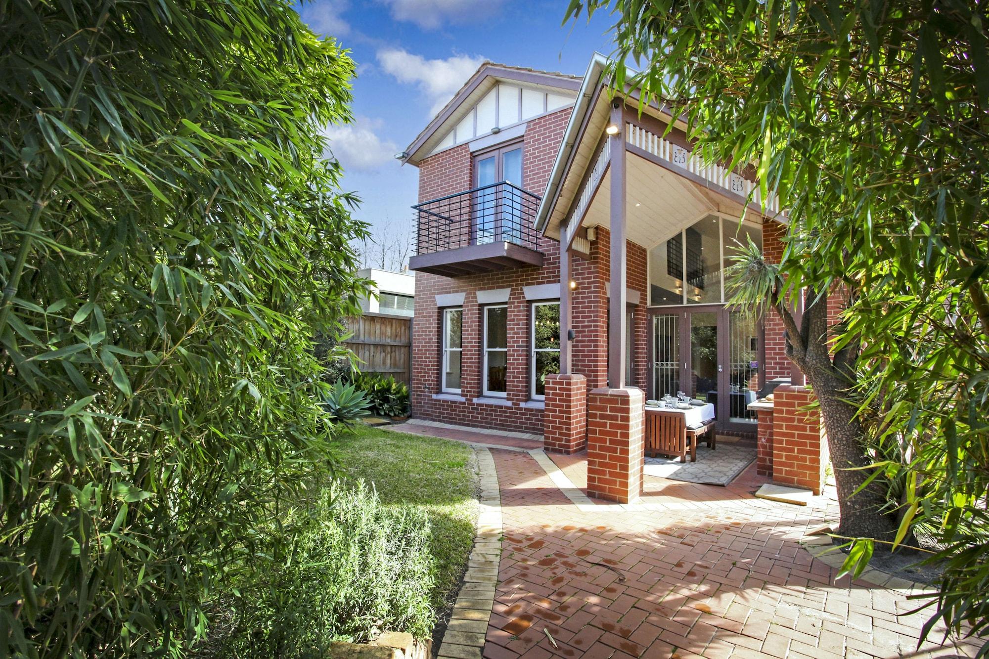 Vista Exterior Little St Kilda