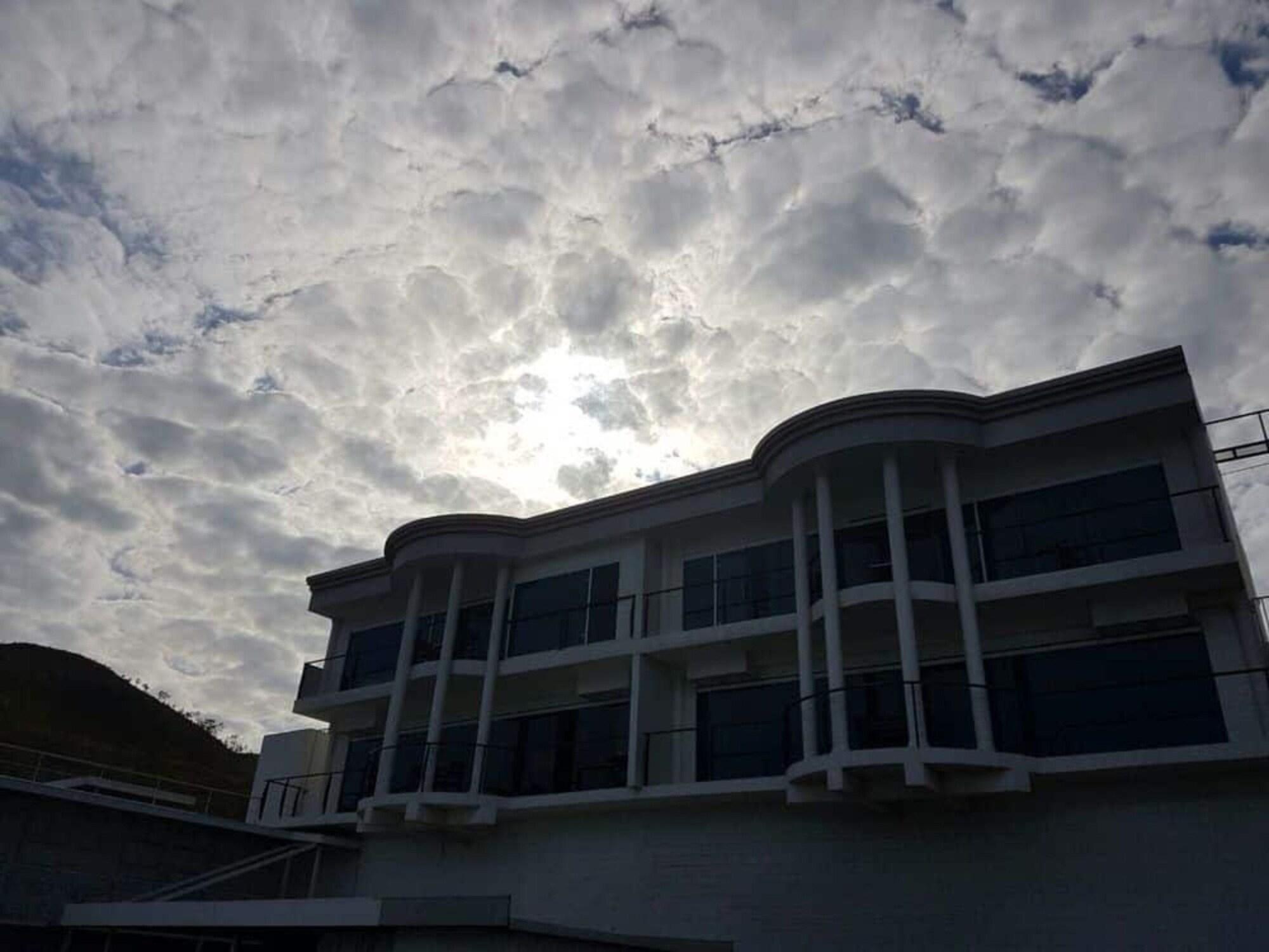 Vista Exterior Lamana Hotel