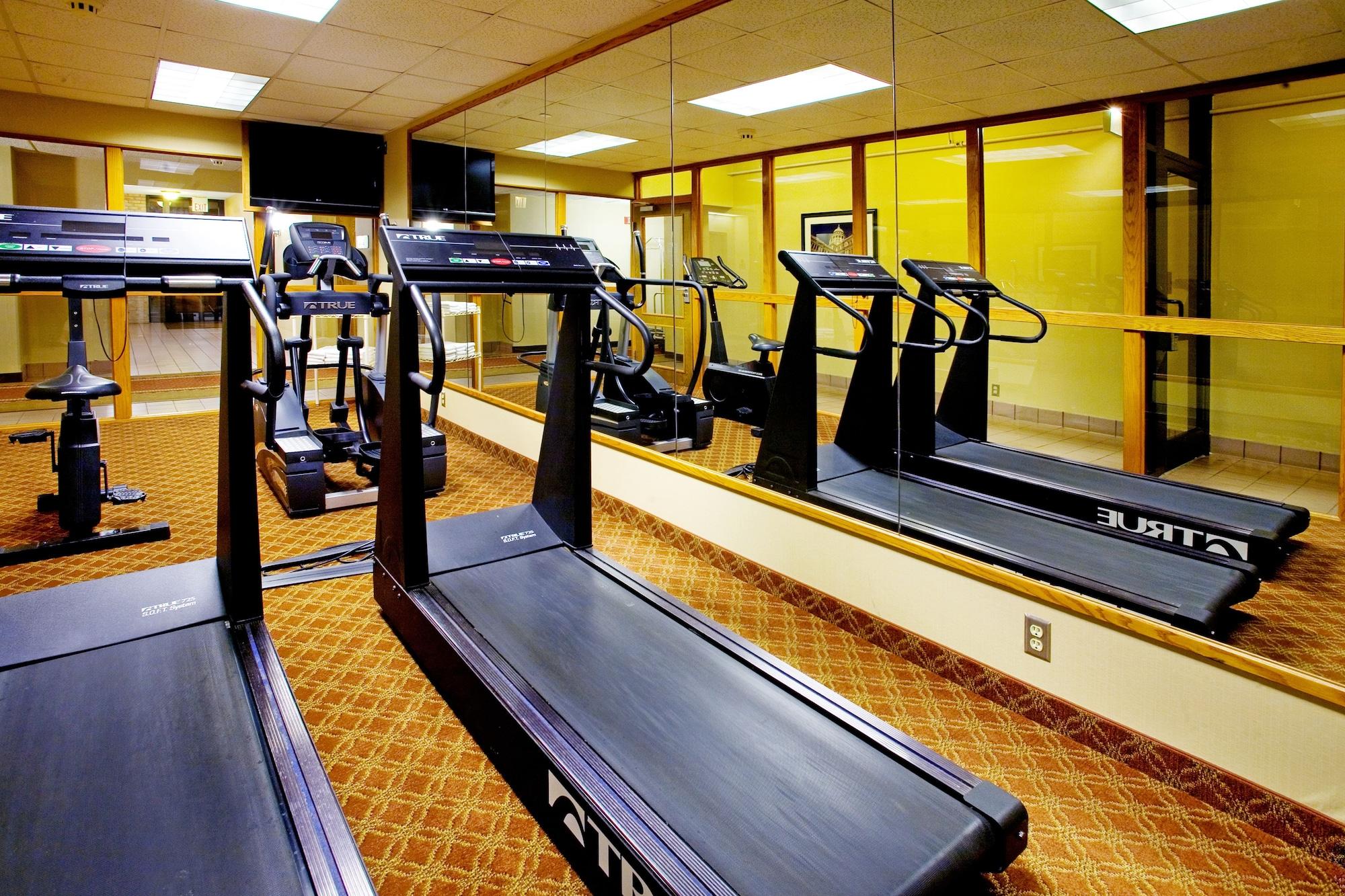 Gimnasio Holiday Inn Express San Antonio-Airport by IHG