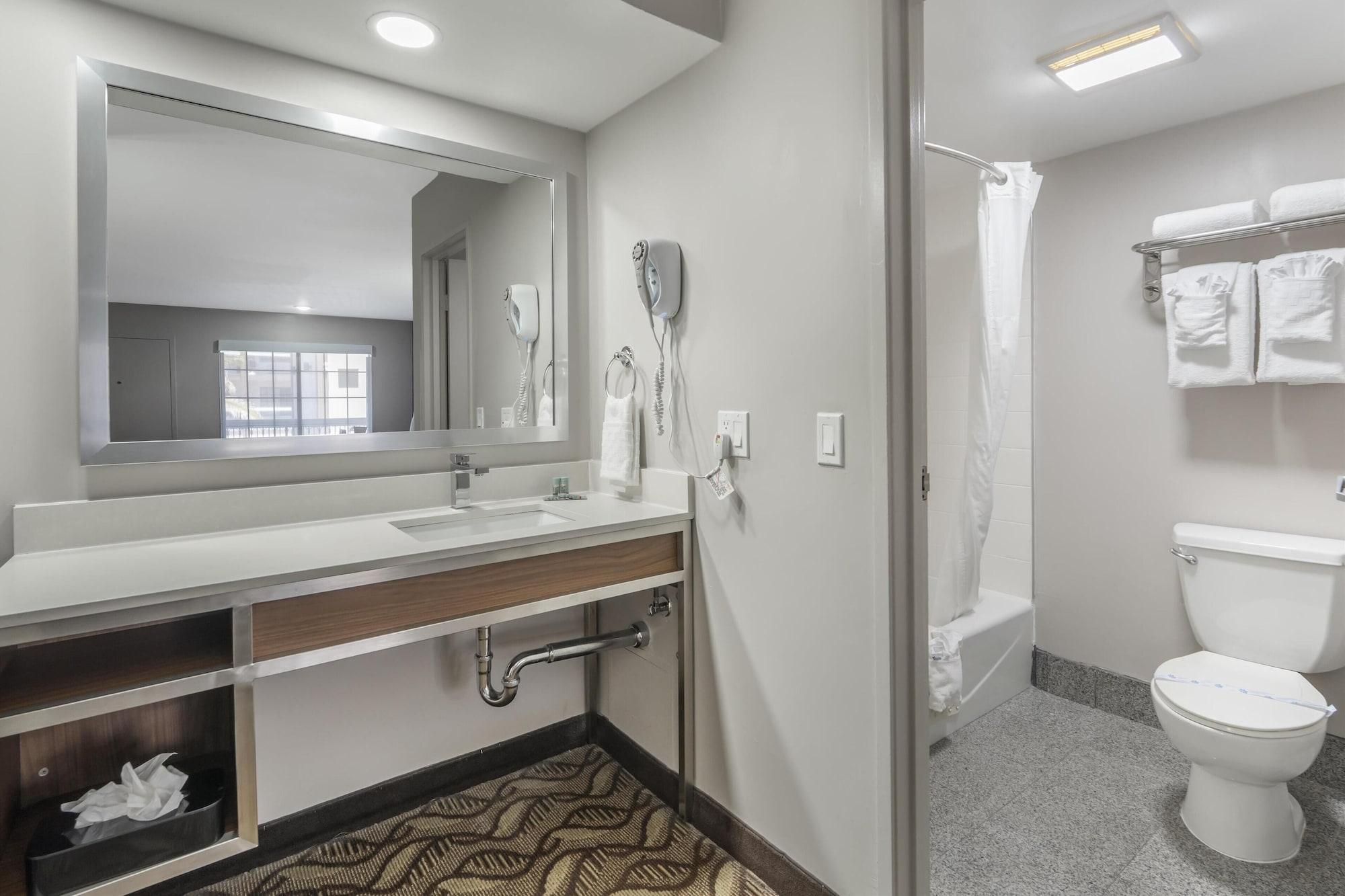 Equipamiento de Habitación Best Western Airport Plaza Inn Hotel – Los Angeles LAX