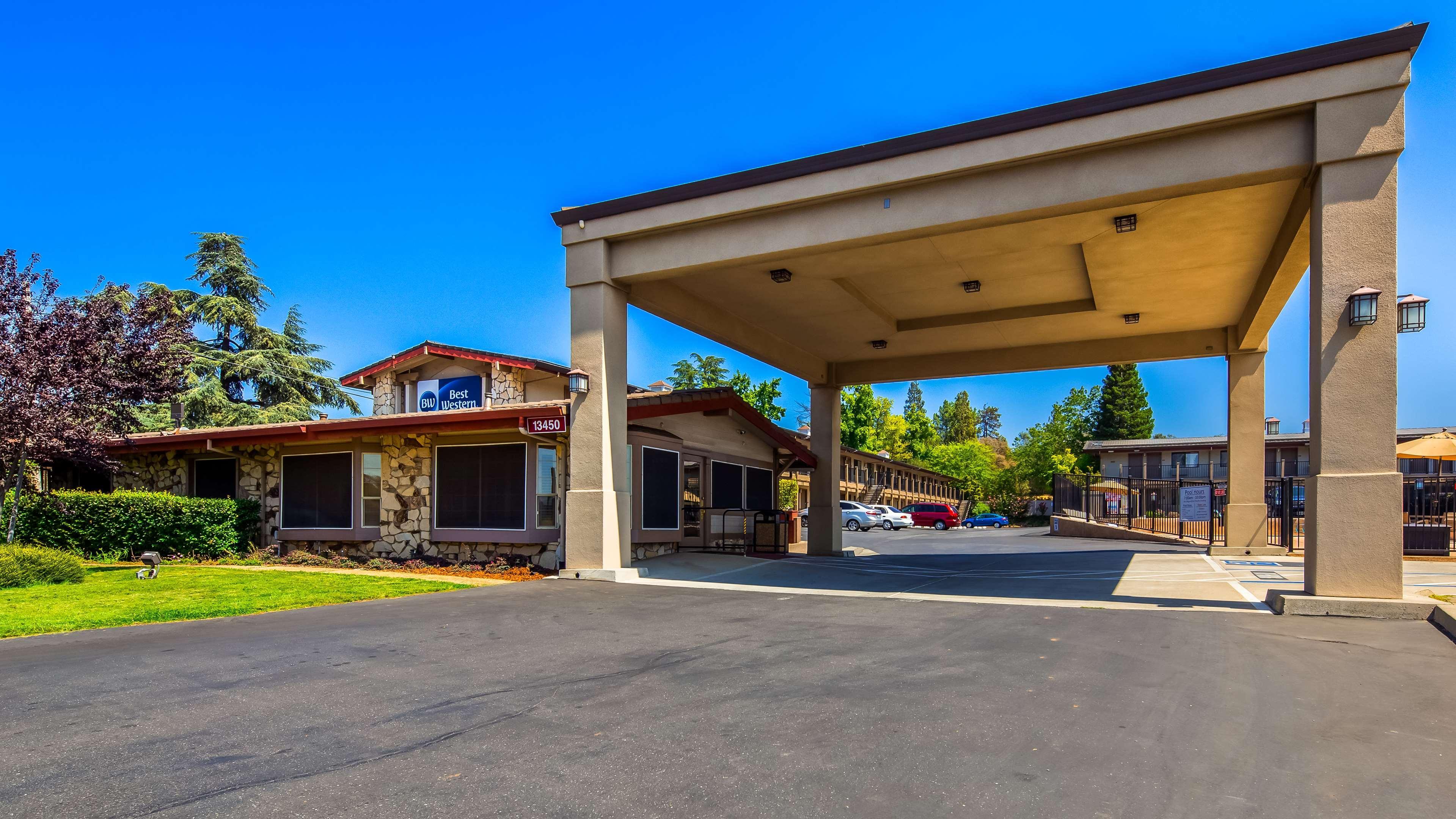 Vista Exterior Best Western Golden Key