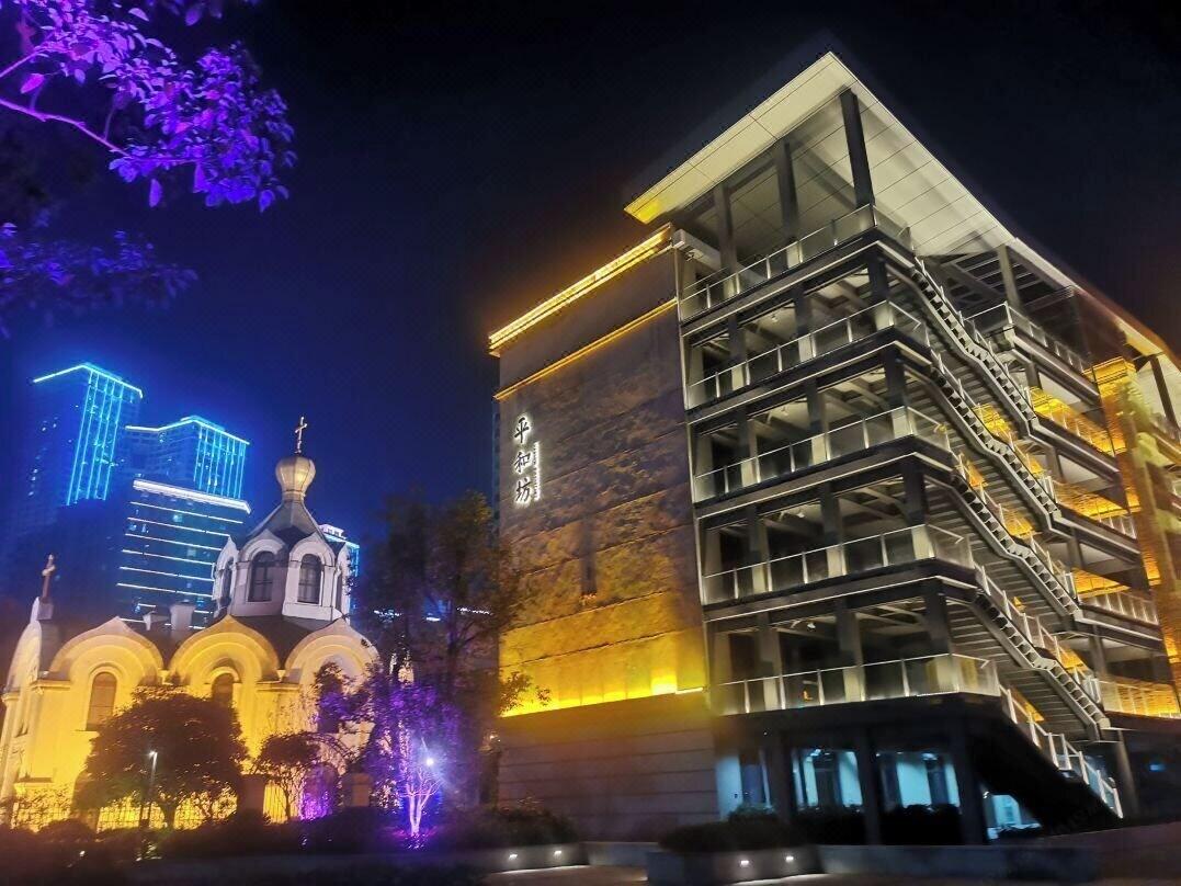 Vista Exterior Dubai seven star hotel Nanning
