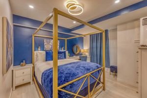 Renta temporal - Art Deco Broadway Bedroom (with Shared Common Area)