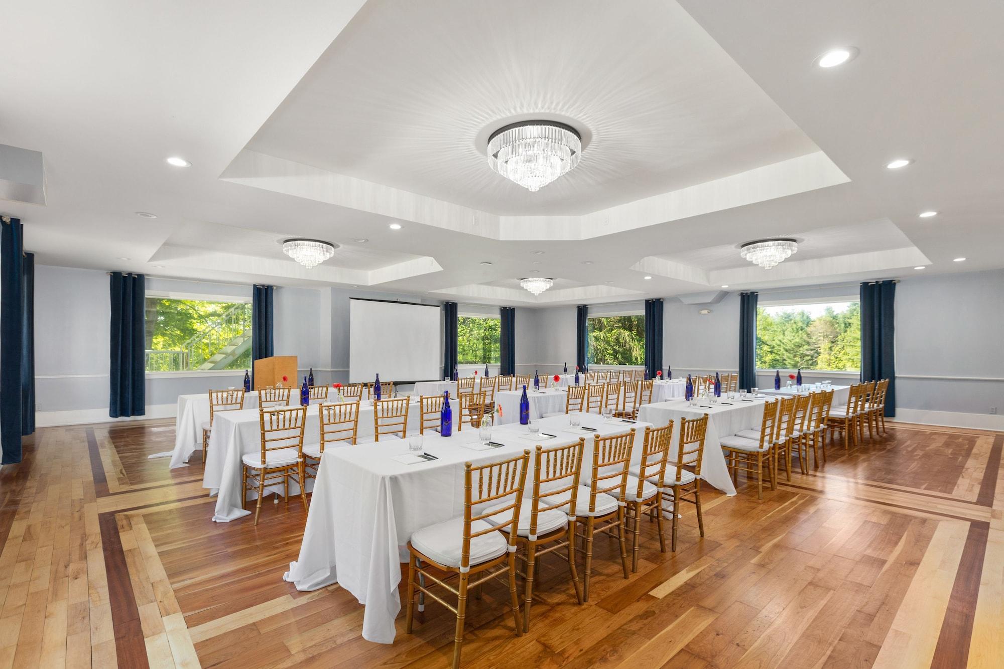 Sala de Reuniones Seven Hills Inn