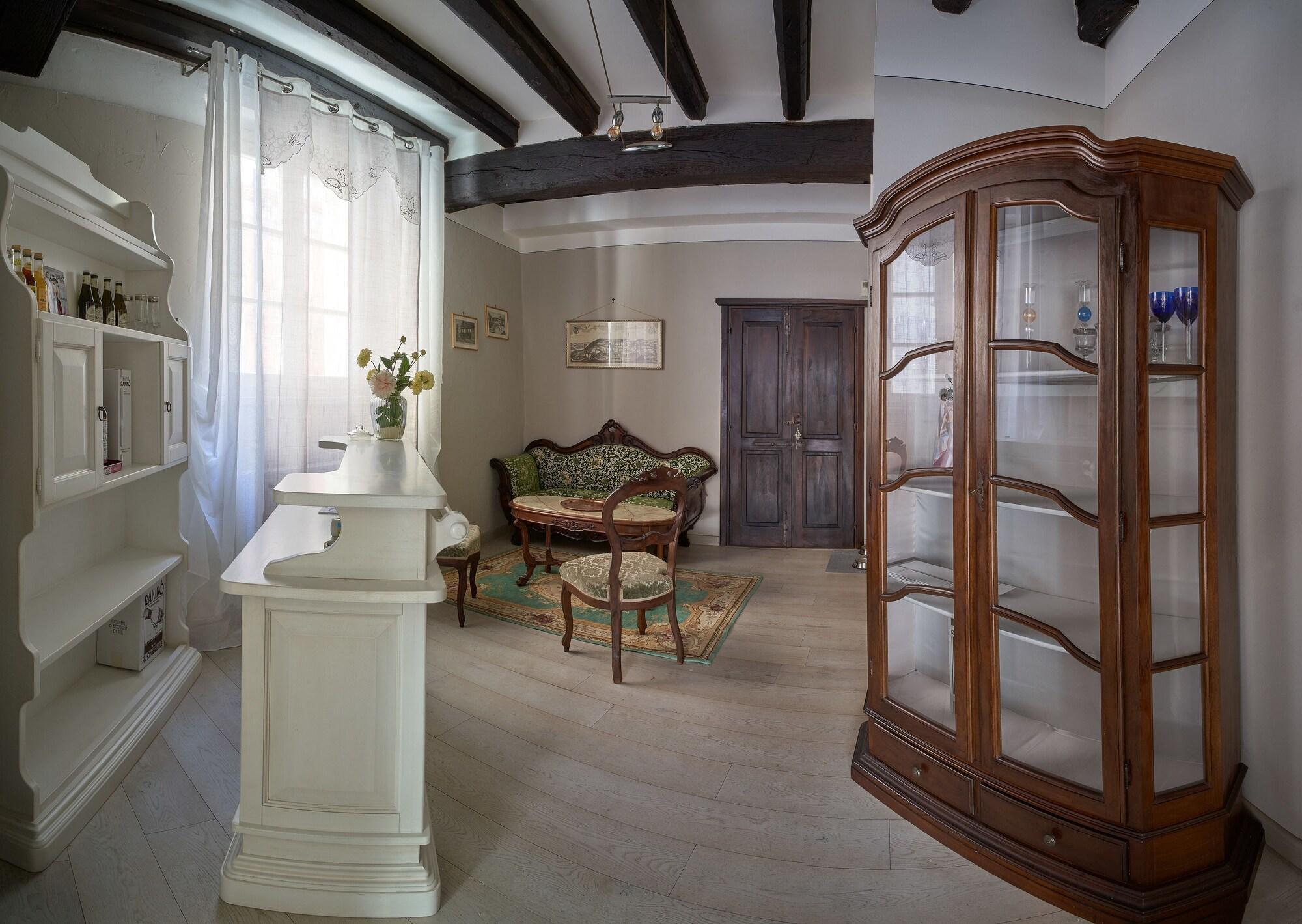 Vista Lobby Antico Palazzo
