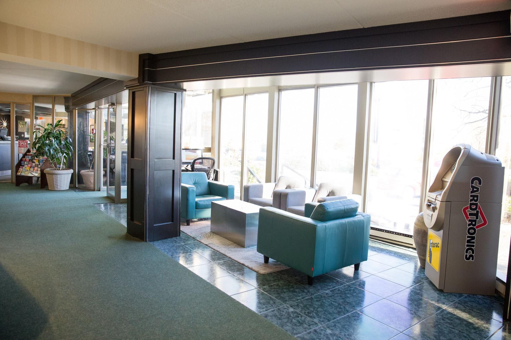 Vista Lobby Admiral Inn Hamilton