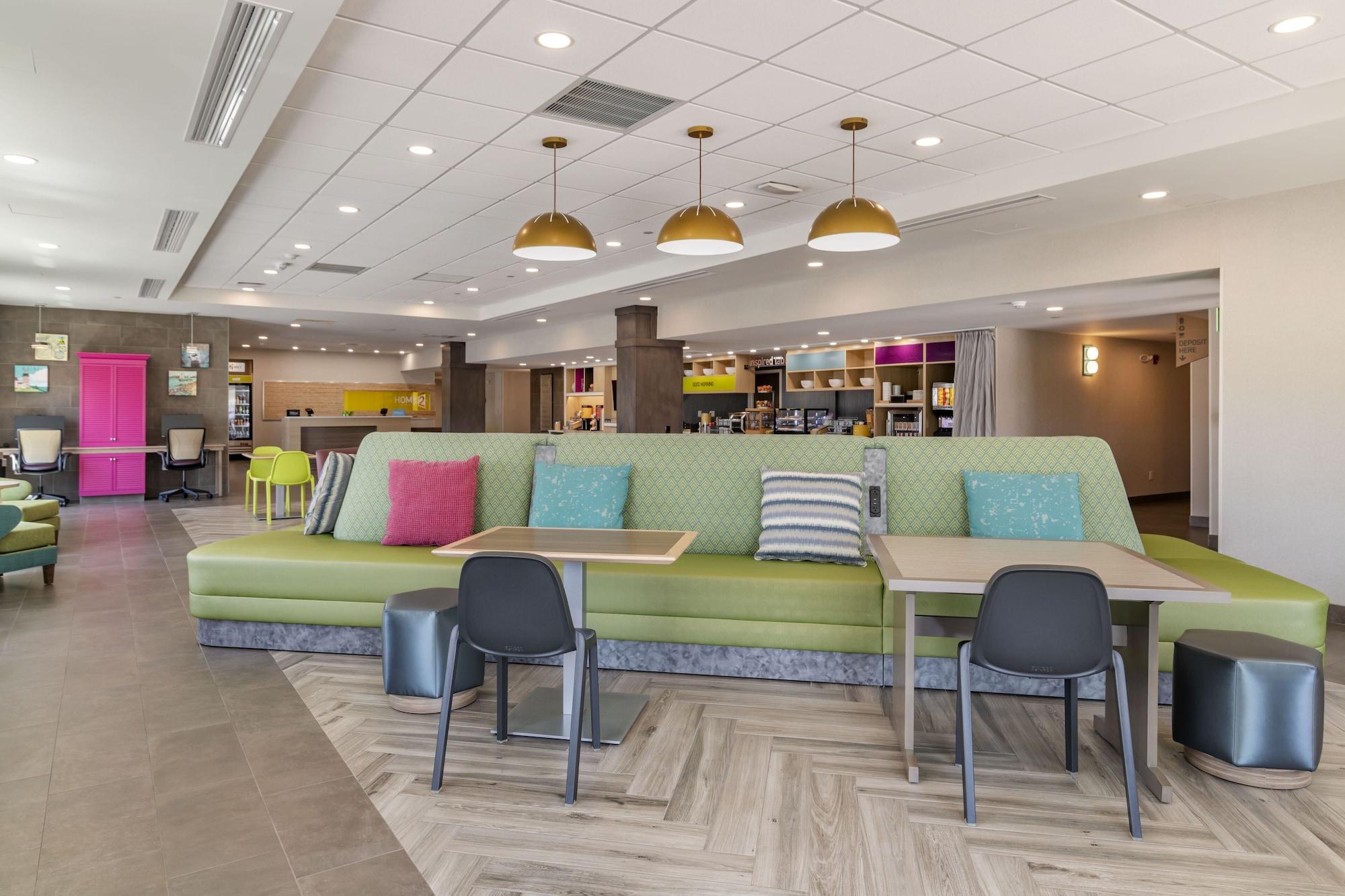 Vista Lobby Home2 Suites by Hilton Bangor
