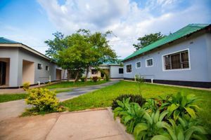 Alojamiento - Lulu Guest Lodge