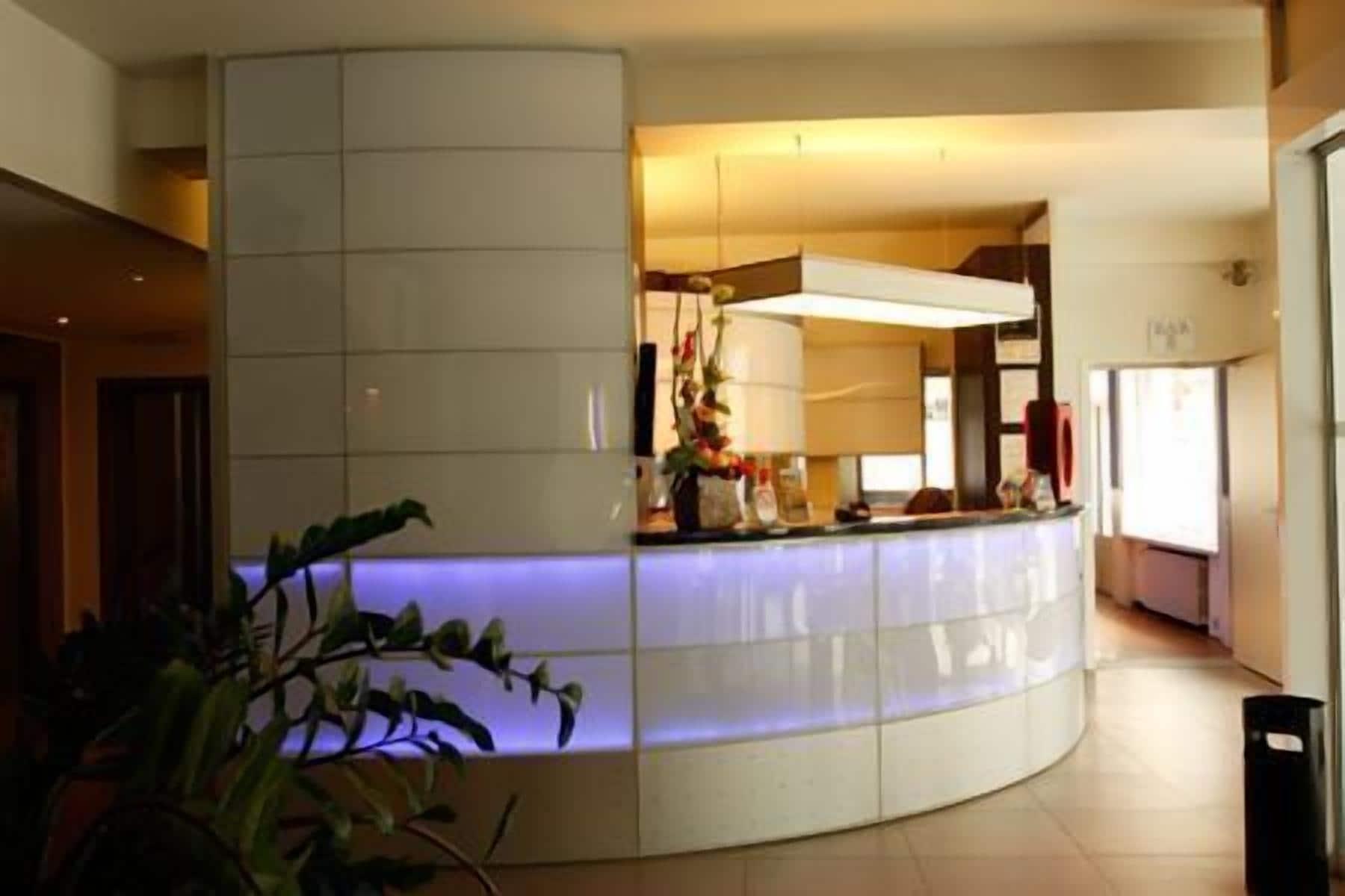 Vista Lobby Europe Hotel