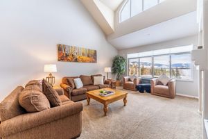 Alquiler Vacacional - Incredible Lake Views, On Lake & Recpath, Skiing Nearby, Balcony by Summit County Mountain Retreats