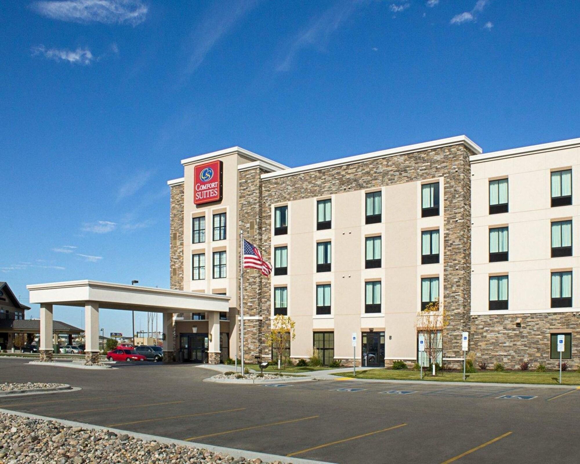 Vista Exterior Comfort Suites Fargo Medical Center