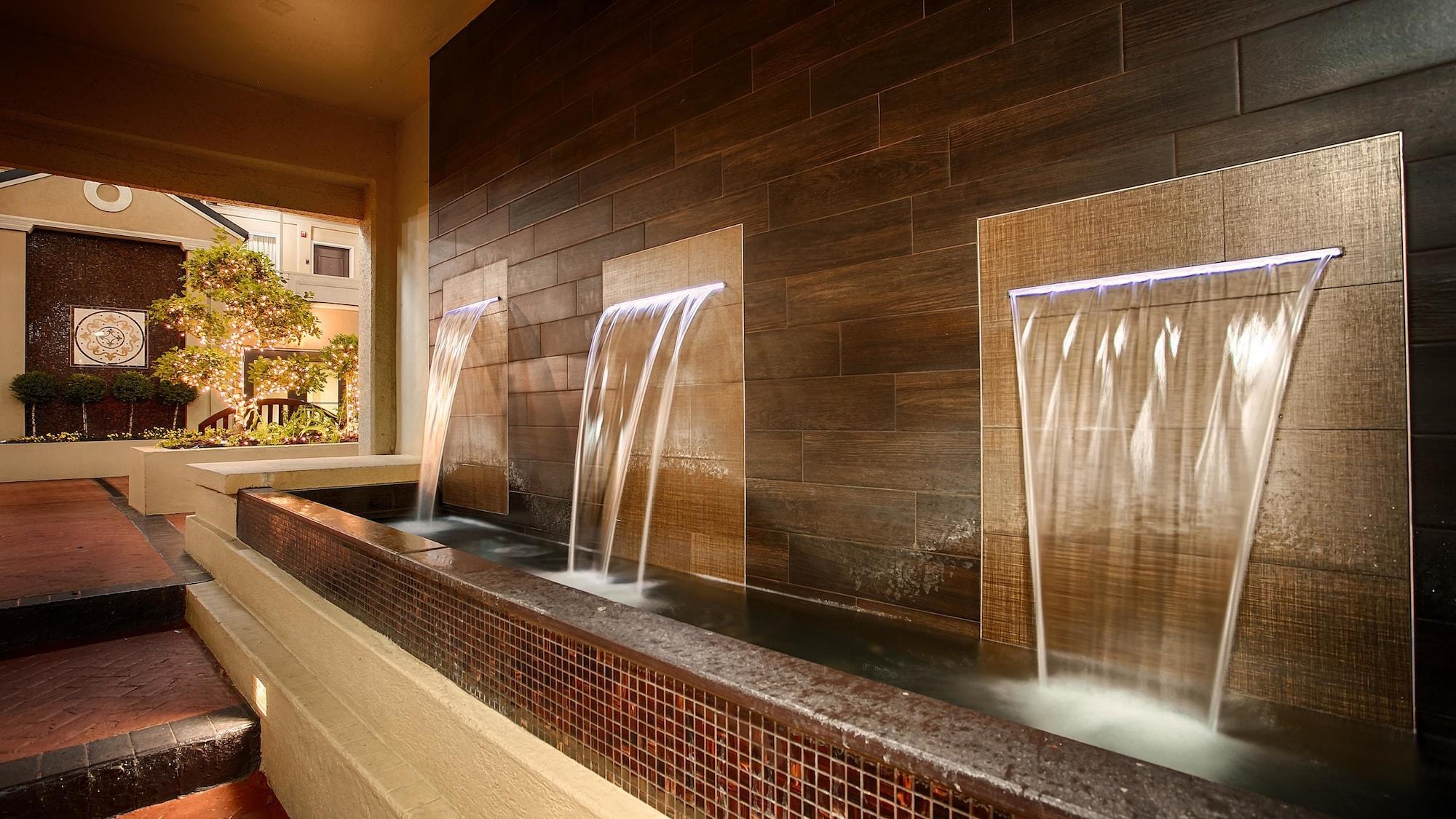Vista Exterior Inn at the Peachtrees, Ascend Hotel Collection