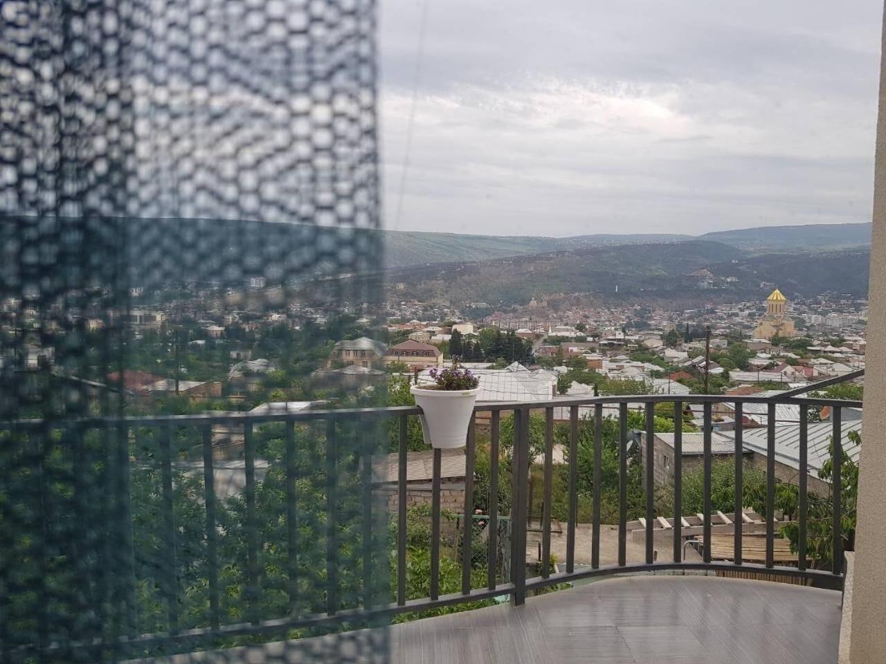 Equipamiento de Habitación Upstairs Hotel Tbilisi