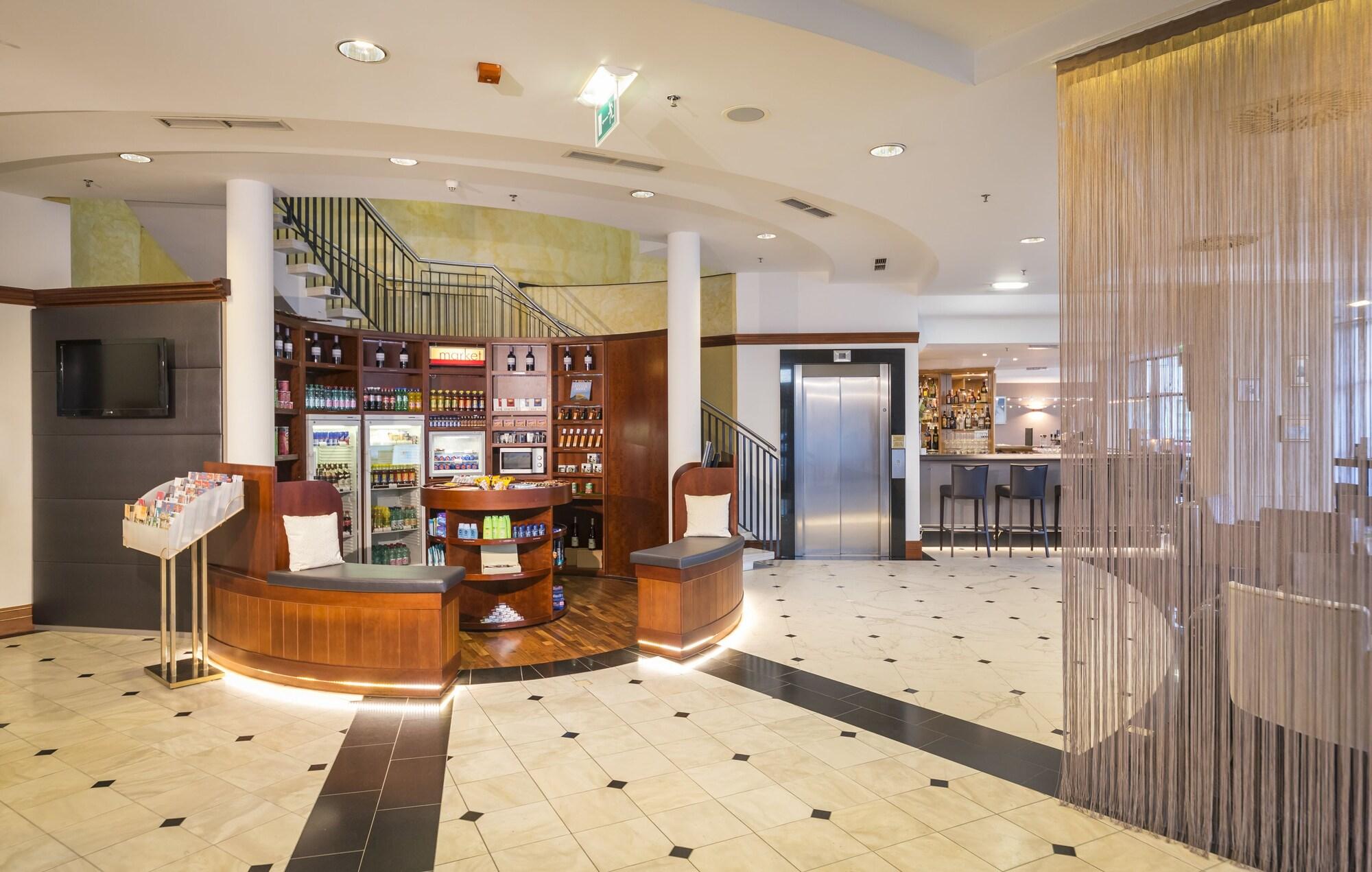 Vista Lobby Ramada by Wyndham Graz
