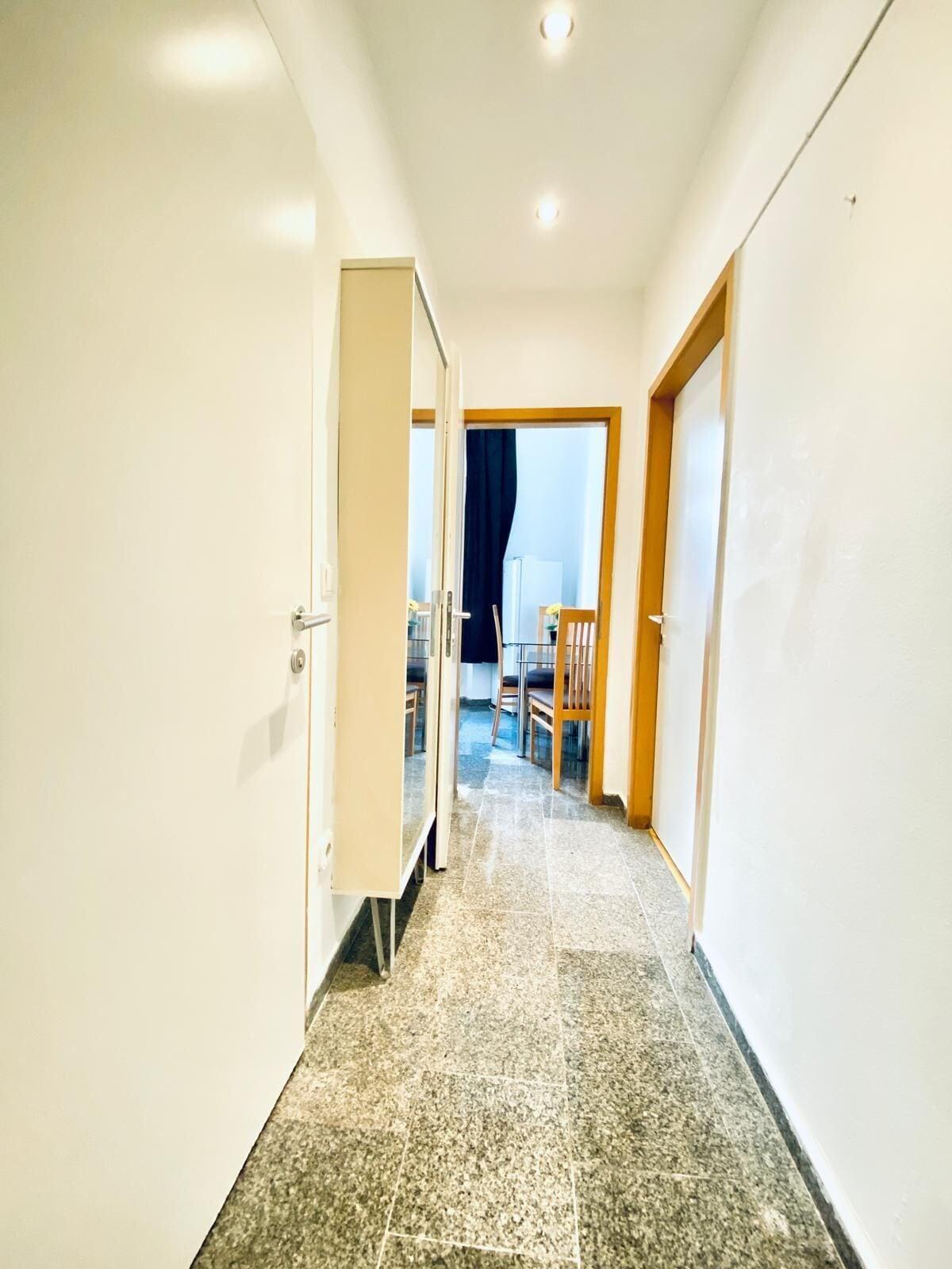 Vista Exterior Cozy 1BR Apartment Near Danube River