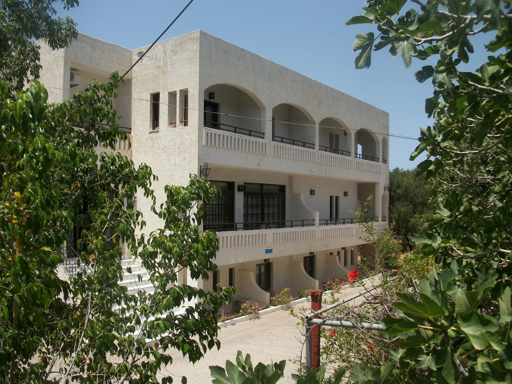 Varios Efi Hotel