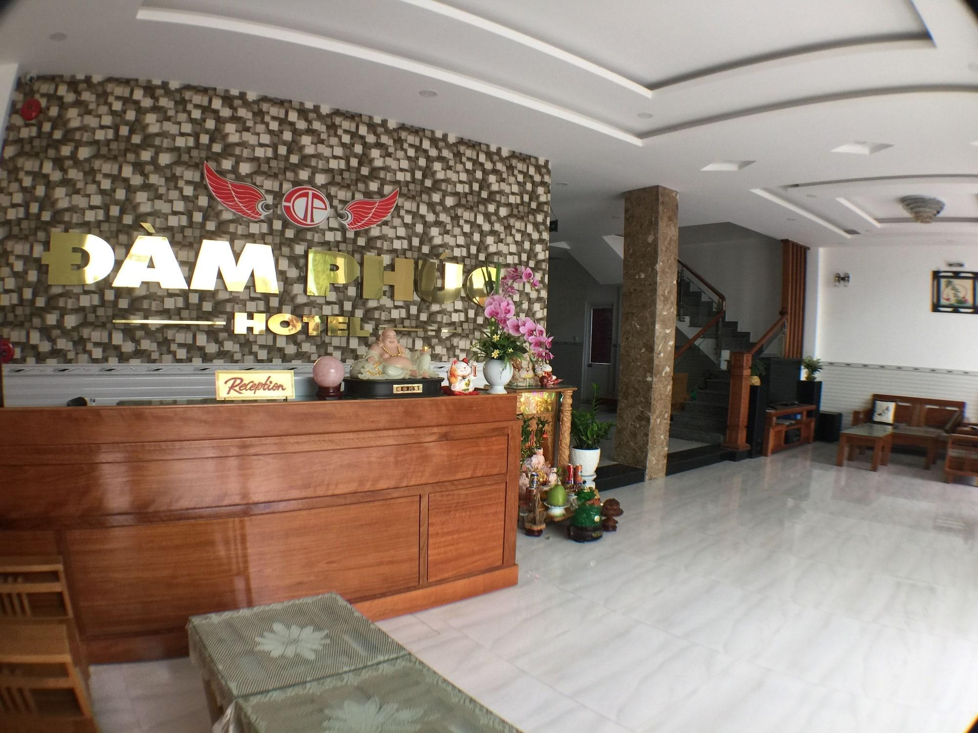Varios Dam Phuc Hotel