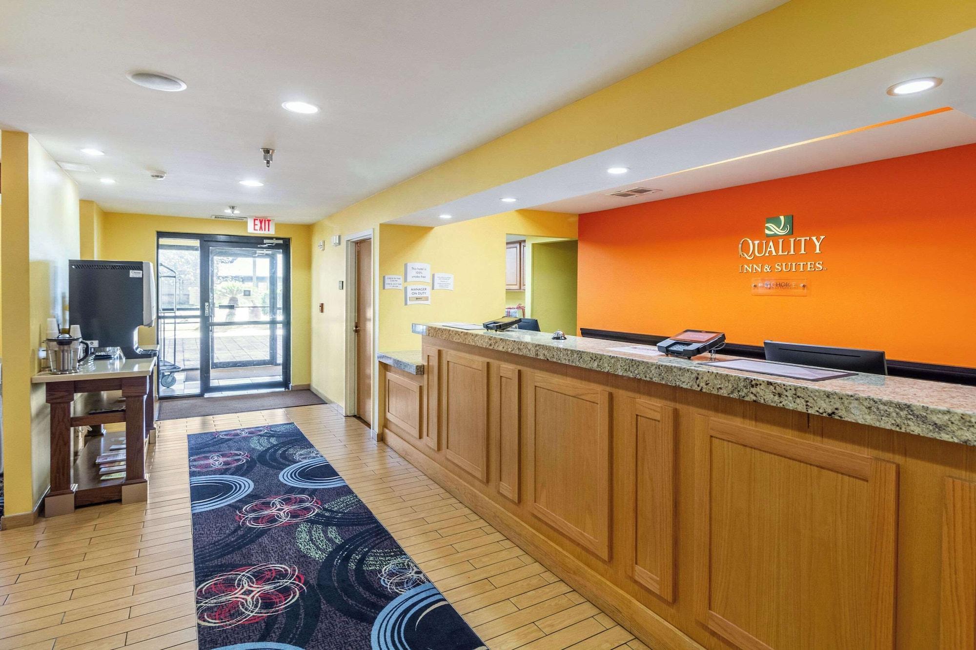 Vista Lobby Quality Inn Texas City I-45