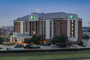 Alojamiento - Holiday Inn Express & Suites Irving Conv Ctr - Las Colinas by IHG