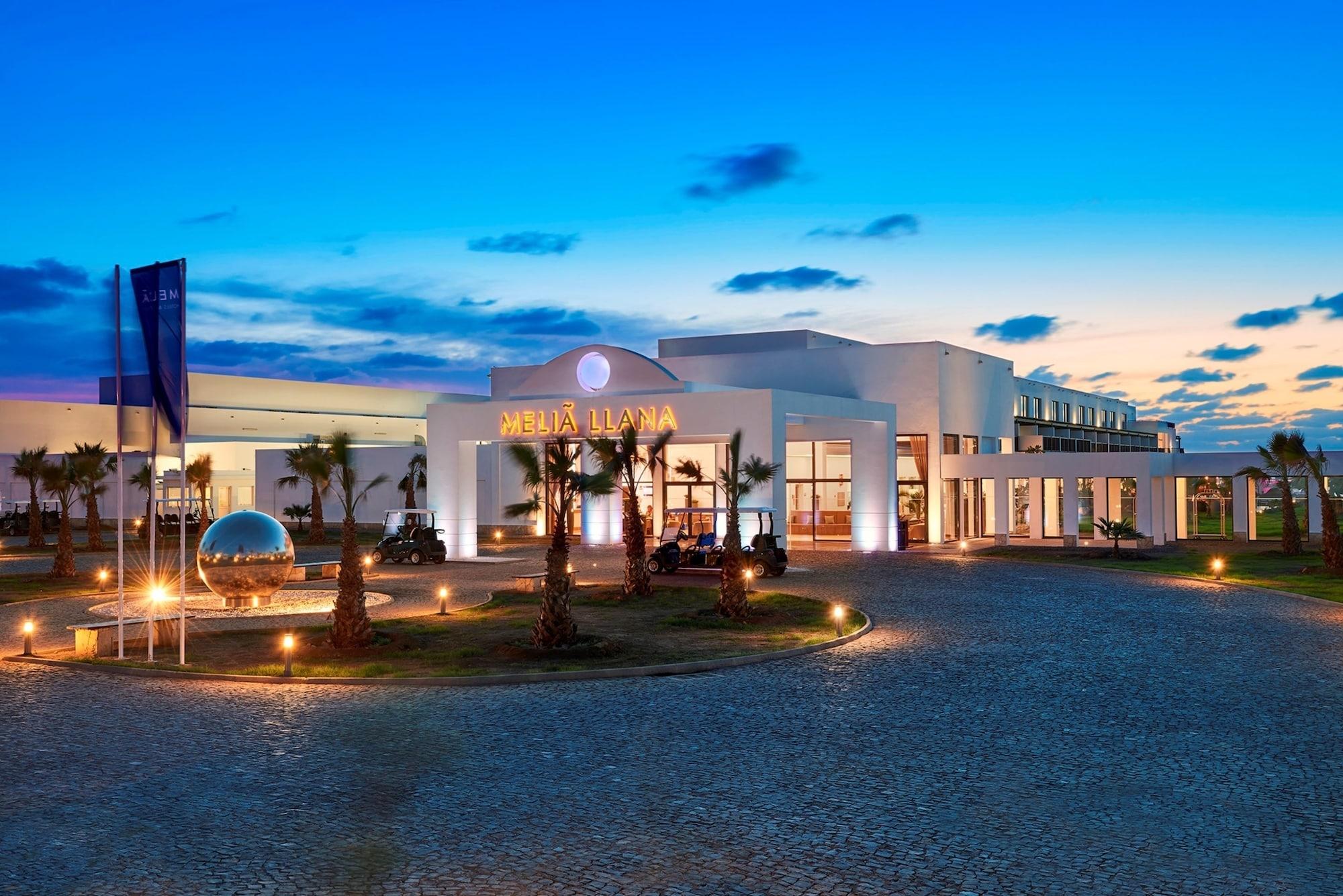 Vista Exterior Melia Llana Beach Resort & Spa - All Inclusive - Adults Only