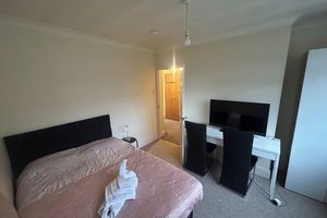 Alquiler Vacacional - Eastcote Home 30 min train to central London + 3 min walk to tube + free parking