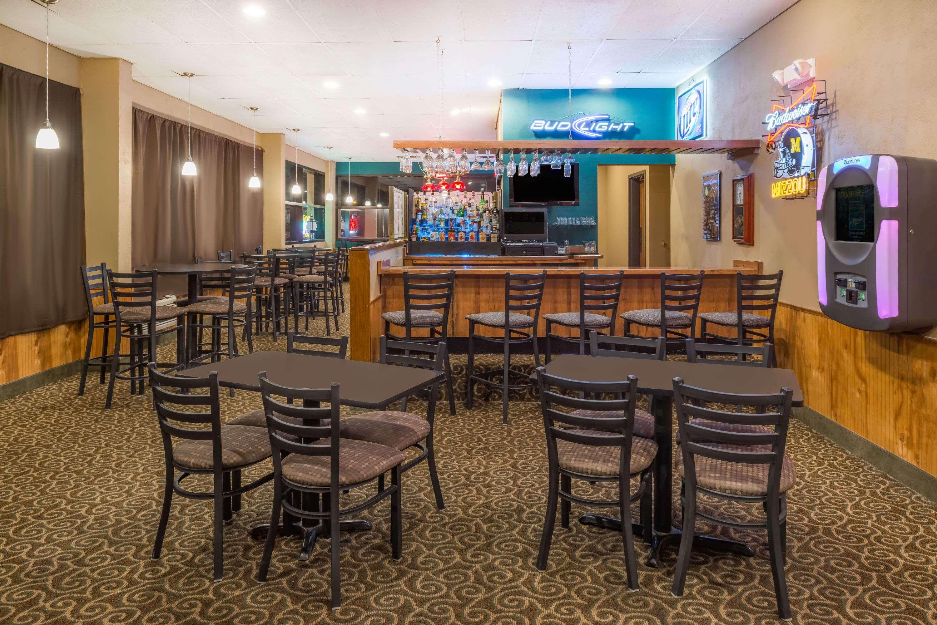 Bar/Salón Days Inn By Wyndham Kirksville