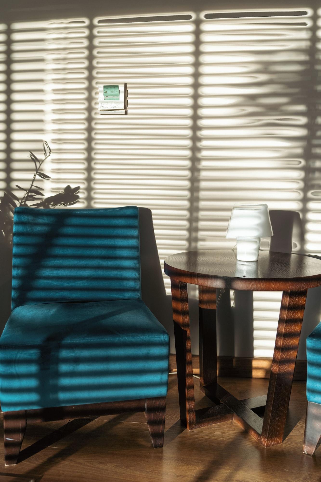 Vista Lobby Athens Gate Hotel