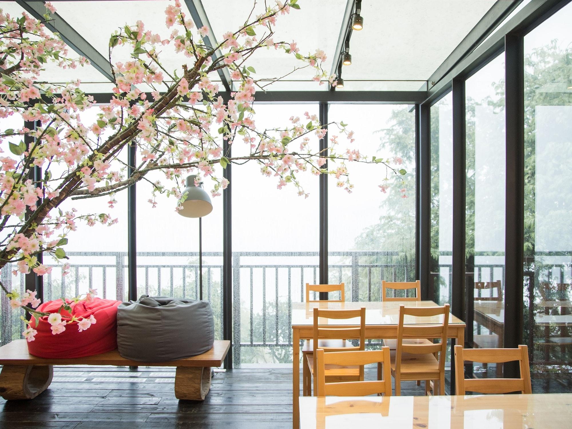 Vista Lobby Cloud Villa