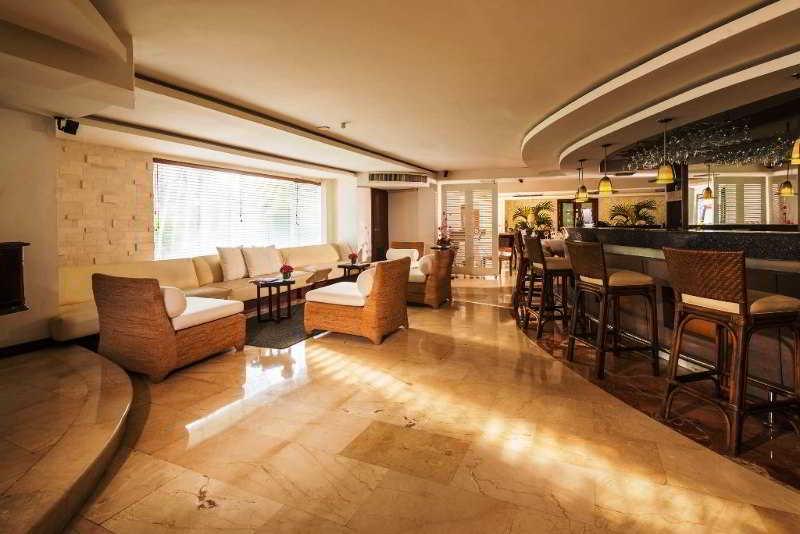 Bar/Salón Country International Hotel