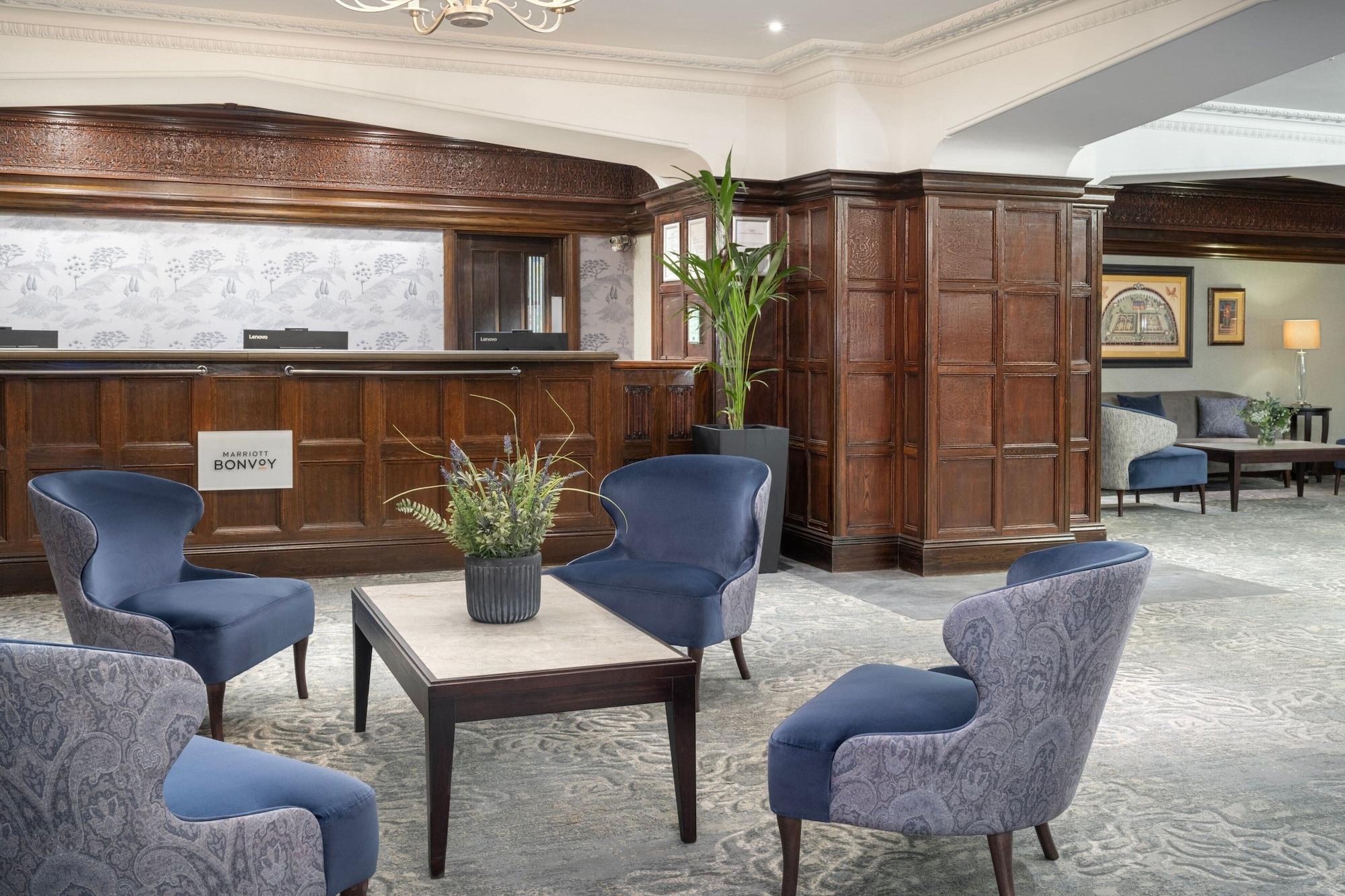 Vista Lobby Delta Hotels by Marriott St. Pierre Country Club