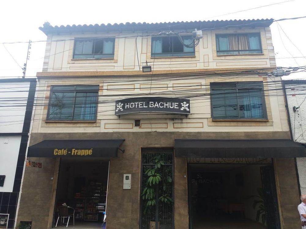 Vista Exterior Hotel Bachue