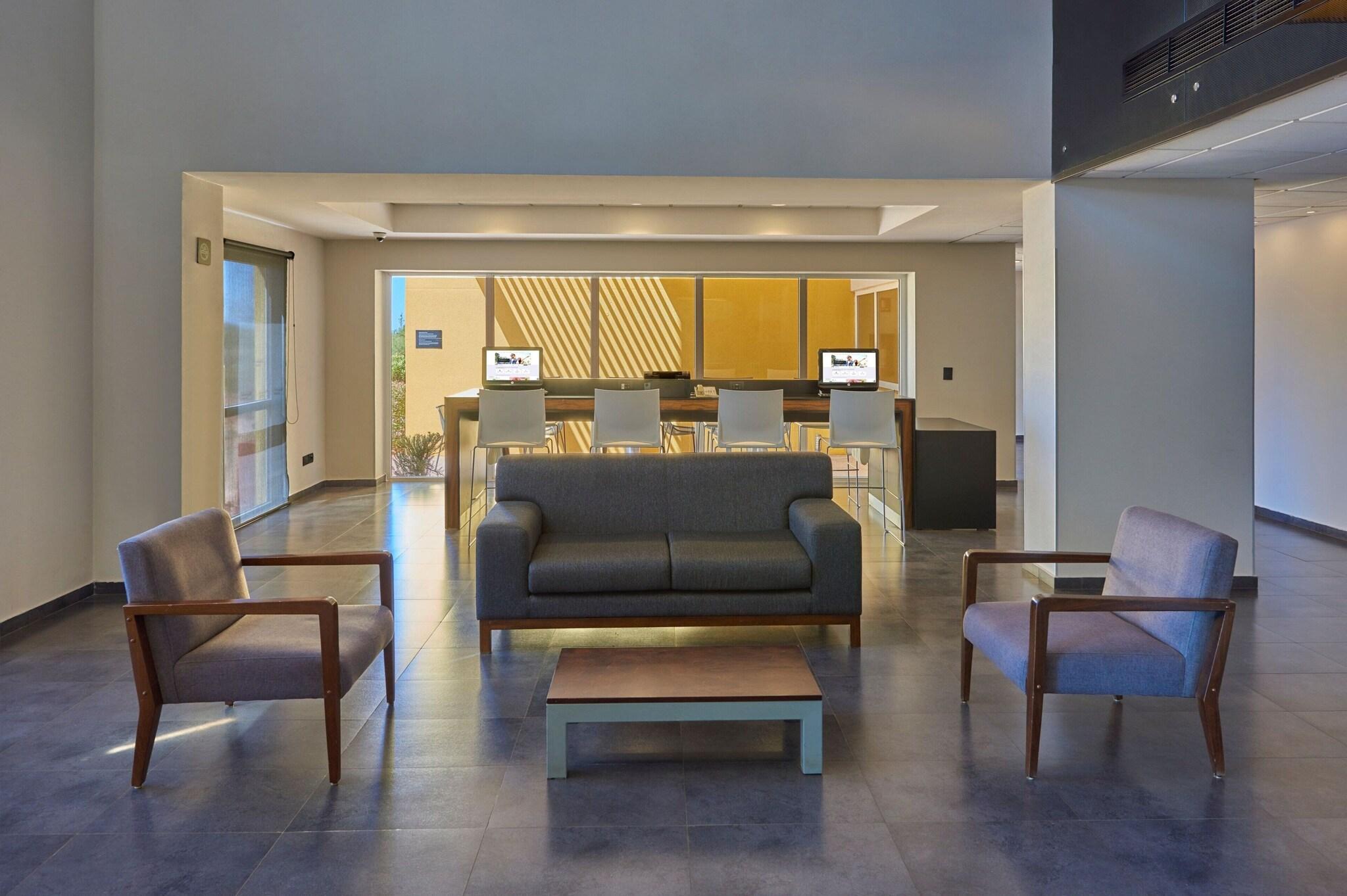 Vista Lobby City Express by Marriott Salamanca