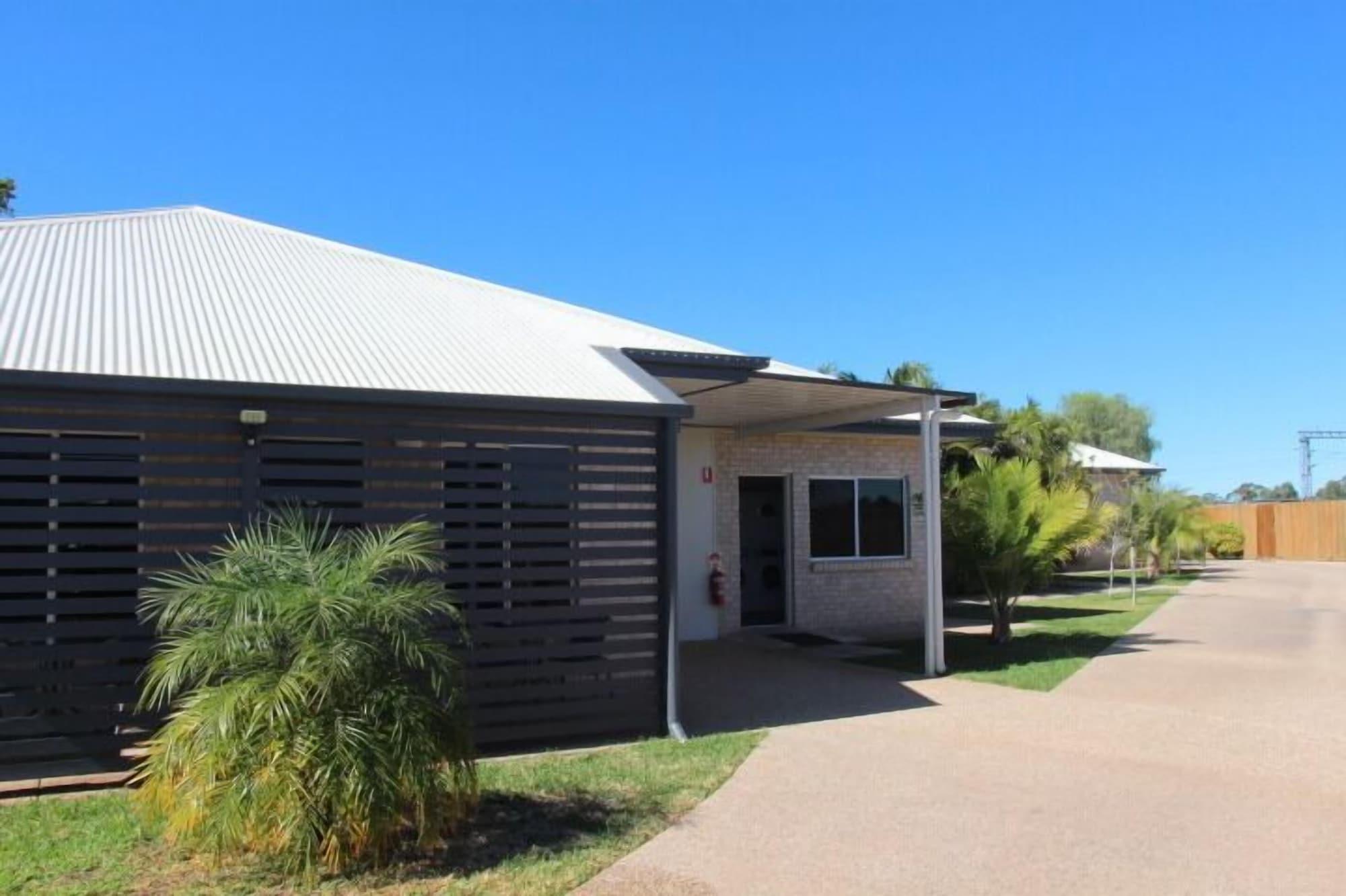 Vista Exterior Emerald Park Motel