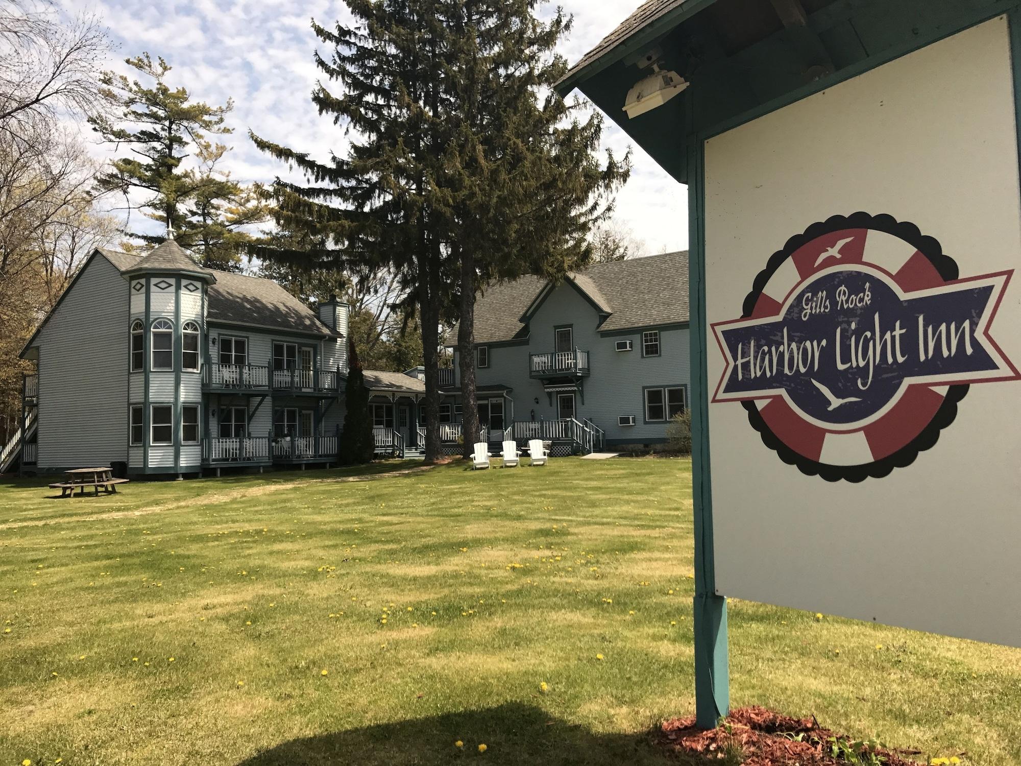 Varios Harbor Light Inn