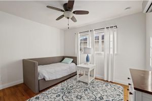 Alquiler Vacacional - Charming Tudor Home