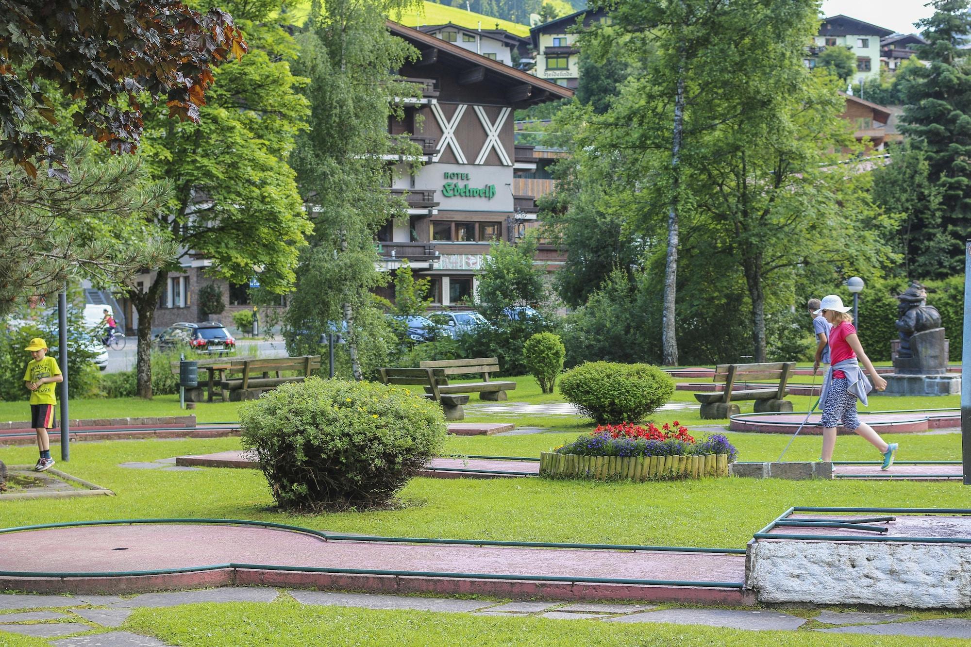 Campo de Golf Hotel Edelweiss