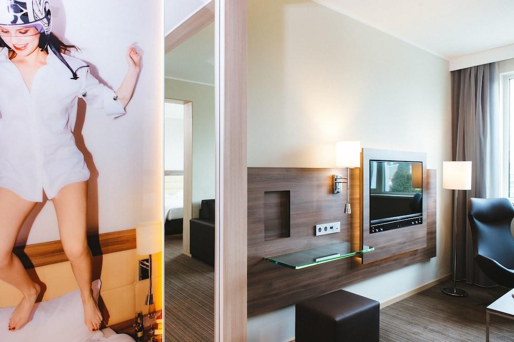Hotel Moxy Berlin Ostbahnhof
