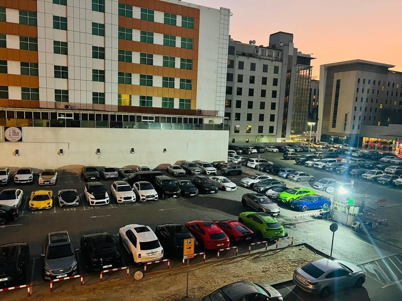 Vista Exterior City Stay Partition Room in Al Barsha1