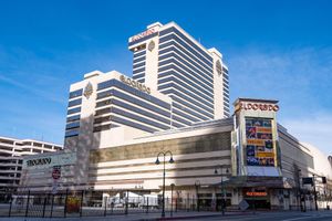 Alojamiento - Eldorado Reno – A Caesars Rewards Destination
