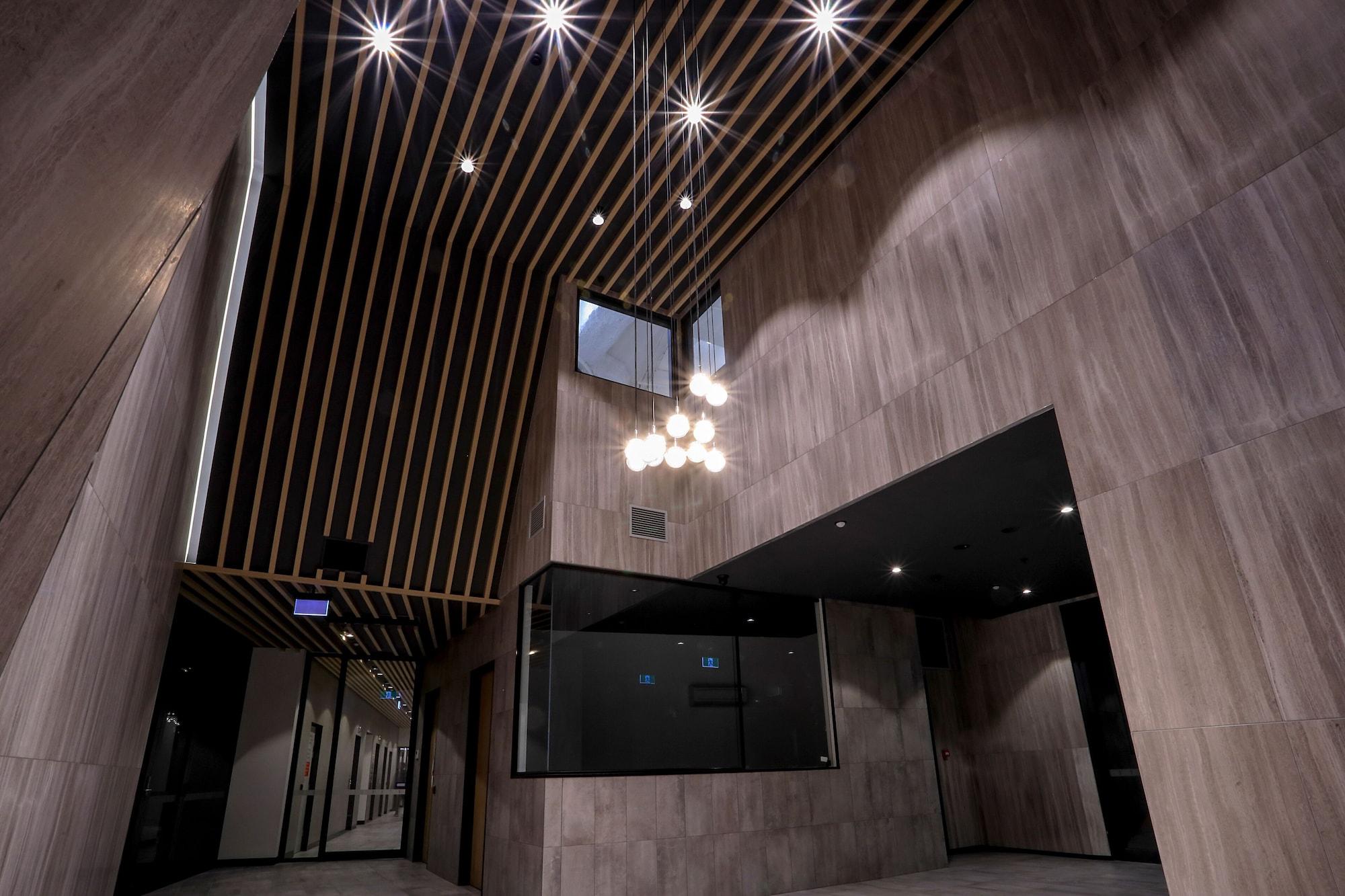 Vista Lobby Flagstaff Green Apartments