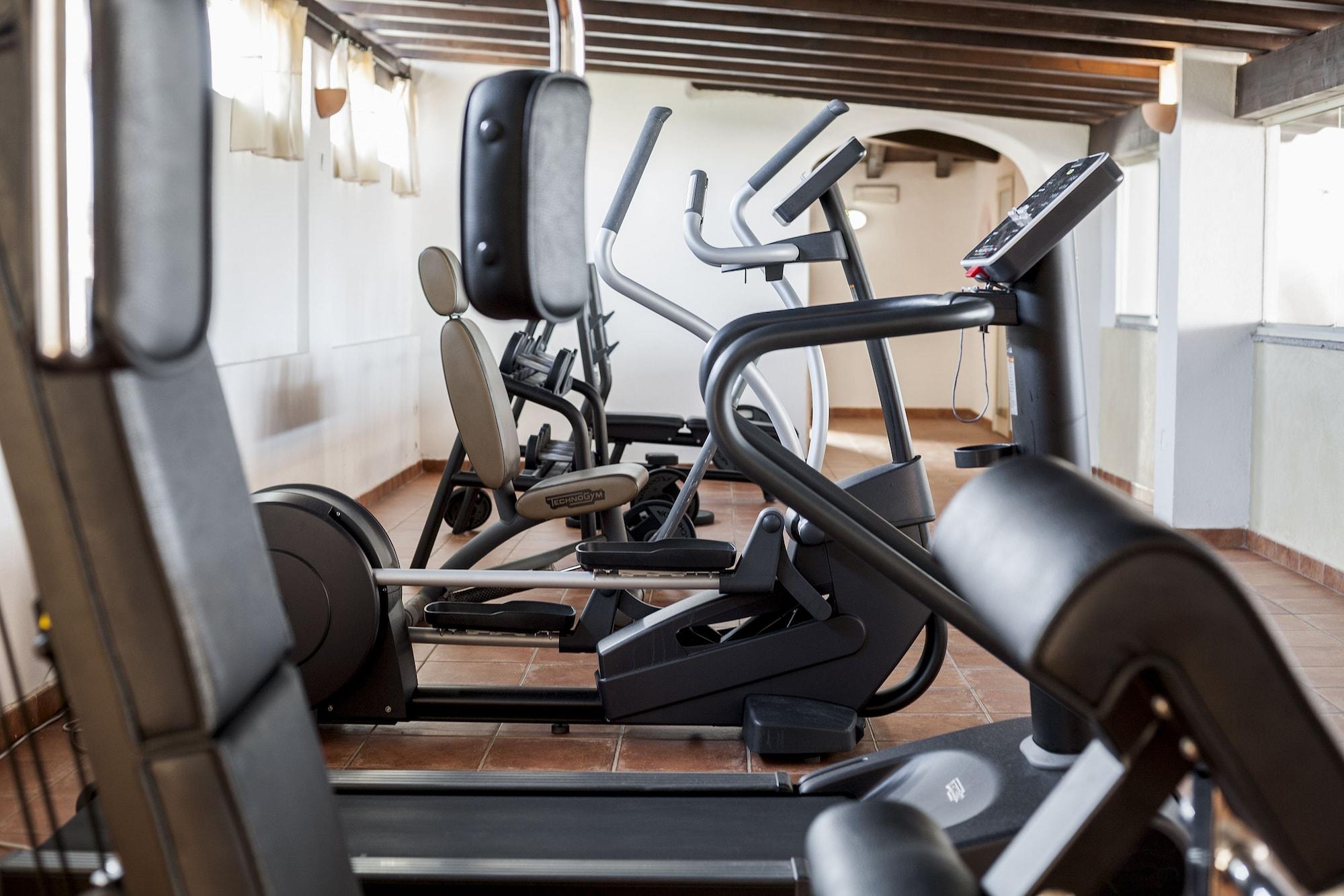 Gimnasio COLONNA GRAND HOTEL CAPO TESTA, a Colonna Luxury Beach Hotel, Santa Teresa Sardegna