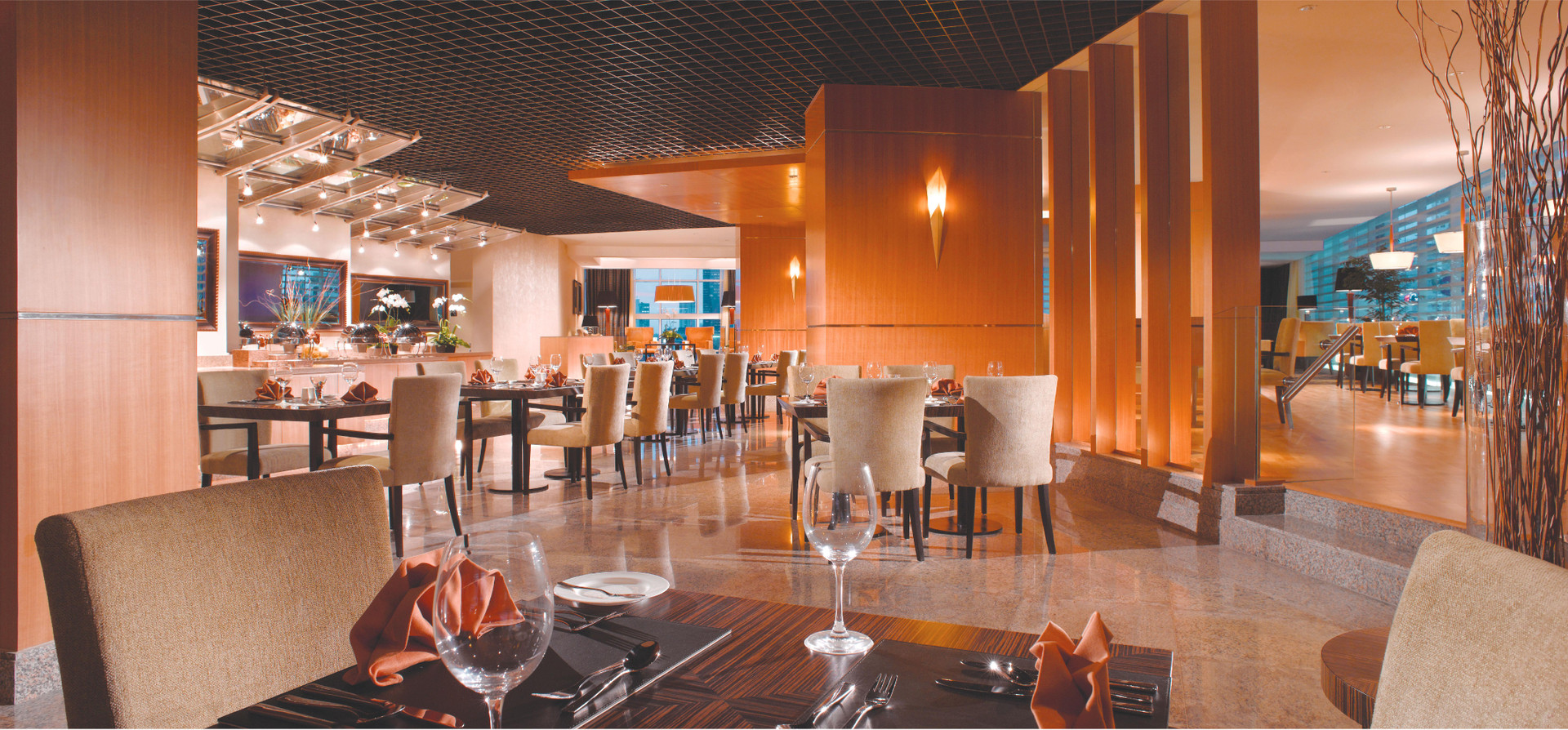 Restaurant Oakwood Premier Cozmo Jakarta