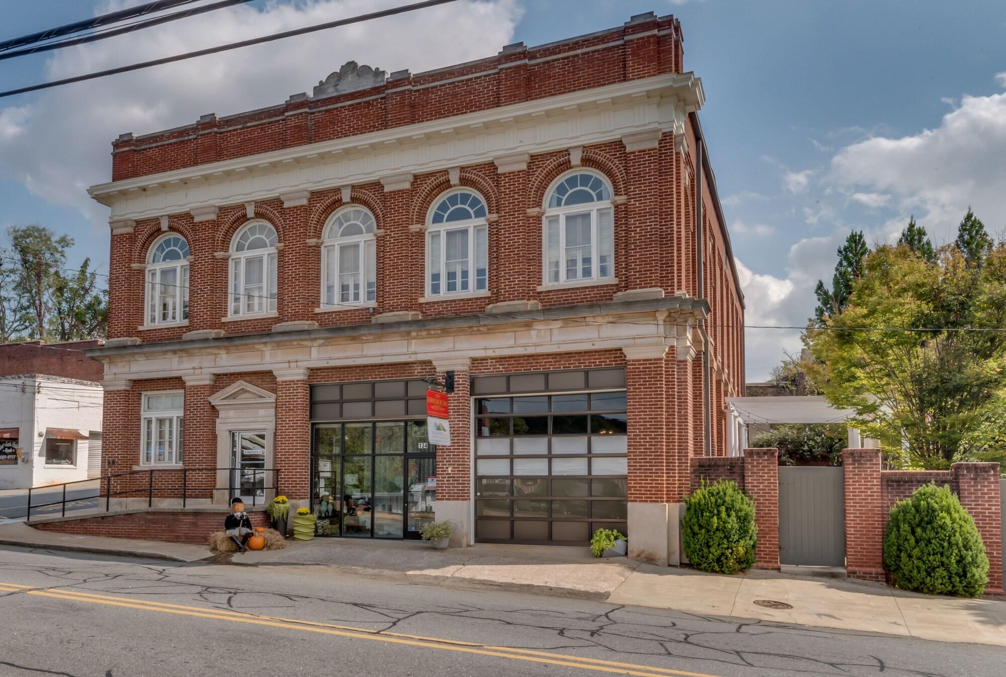Vista Exterior The Firehouse Inn