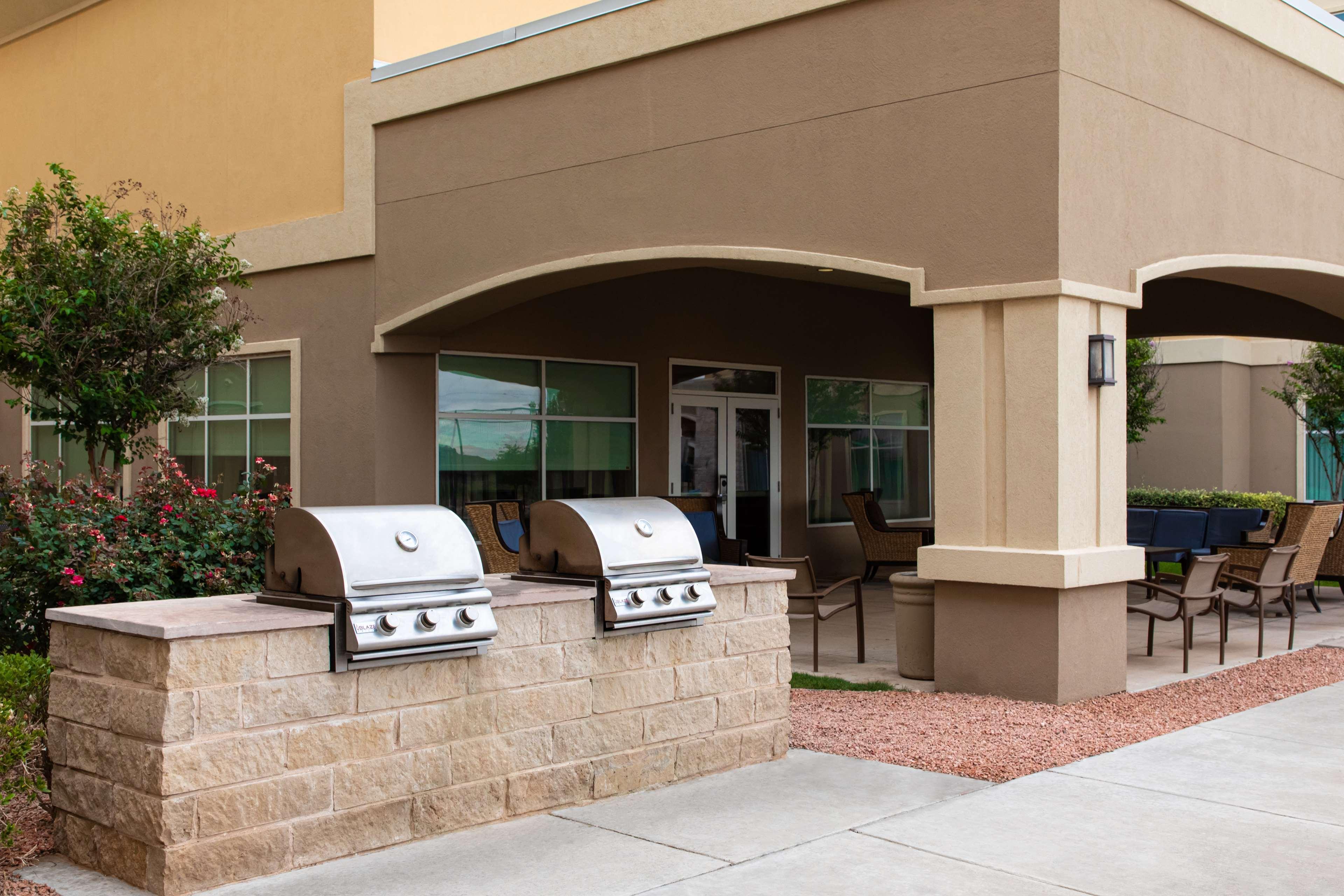Vista Exterior Homewood Suites by Hilton Odessa